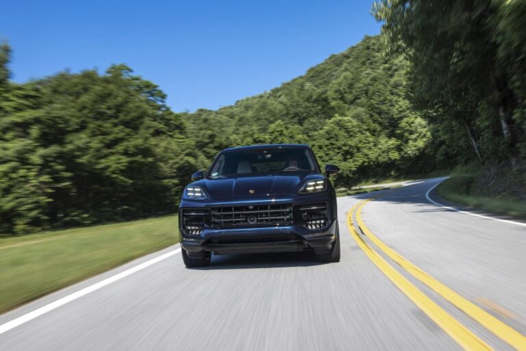 Porsche cayenne 2025